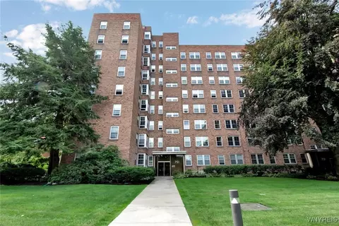 751 W Ferry St #3E, Buffalo, NY 14222