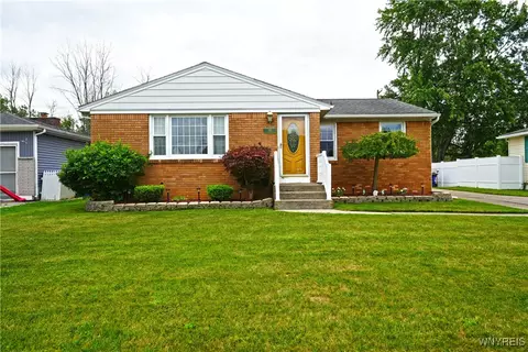 169 Dover Dr, West Seneca, NY 14224