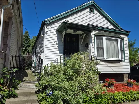 232 Mulberry St, Buffalo, NY 14204