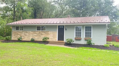 2397 Langford Rd, North Collins, NY 14111