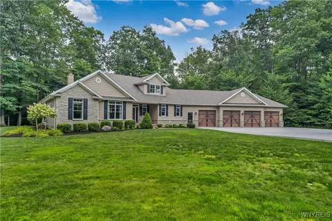 7790 Ellicott Rd, West Falls, NY 14170