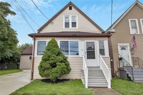 31 Klas Ave, West Seneca, NY 14224