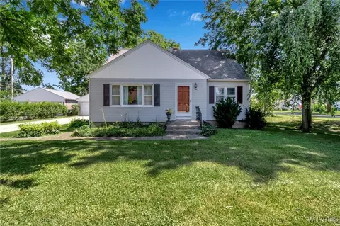 1223 Nash Rd, North Tonawanda, NY 14120