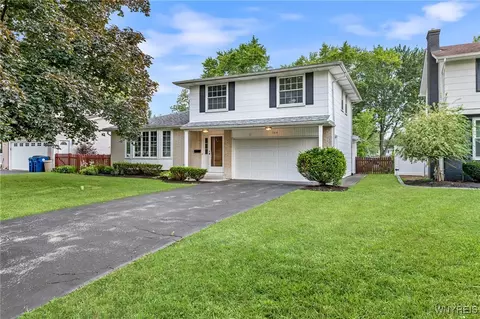 364 Sprucewood, Amherst, NY 14221