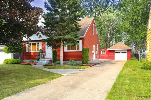276 Kirkwood Dr, West Seneca, NY 14224