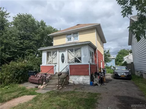 92 Beech St, Lackawanna, NY 14218