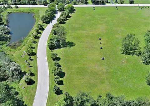 4915 Goodrich Rd, Clarence, NY 14031