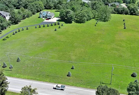 4955 Goodrich Rd, Clarence, NY 14031