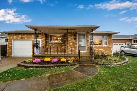 64 Poinciana Pkwy, Cheektowaga, NY 14225