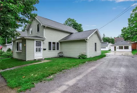 1411 Exchange St, Alden, NY 14004