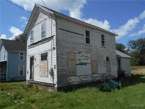 35 Elm St, Franklinville, NY 14737
