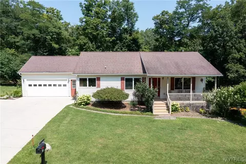 55 Summit Ave, Warsaw, NY 14569