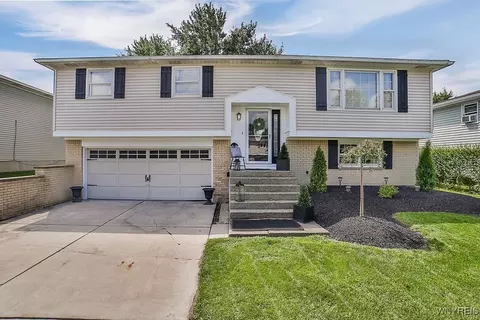 257 Marrano Pkwy, Cheektowaga, NY 14227