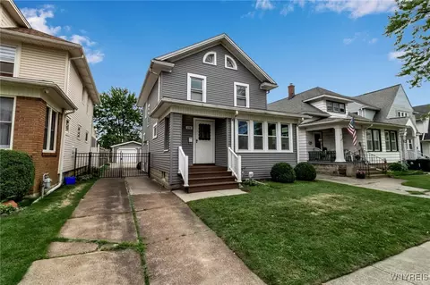 194 Mang Ave, Kenmore, NY 14217