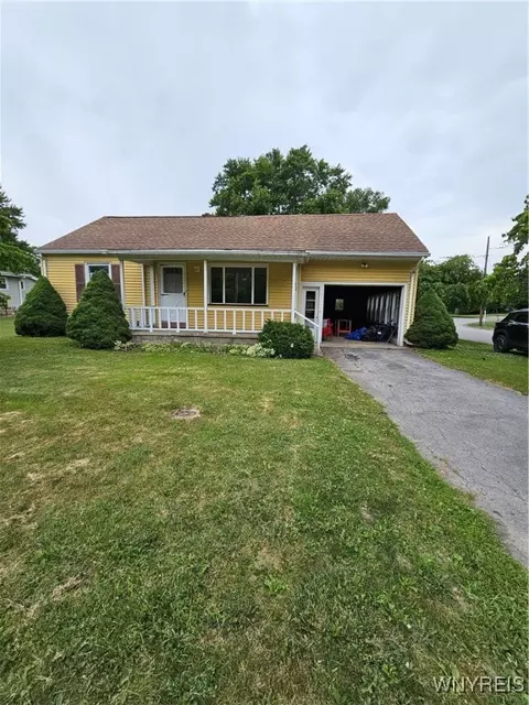 21 Clinton St, Batavia, NY 14020