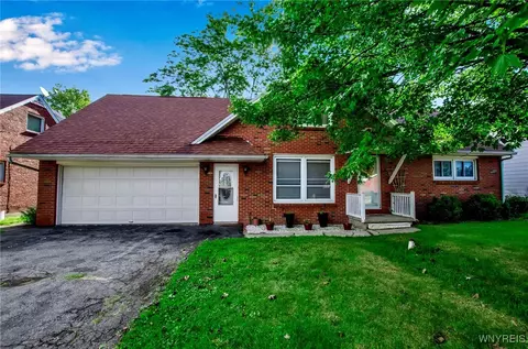 128 Circle Ln, Lackawanna, NY 14218