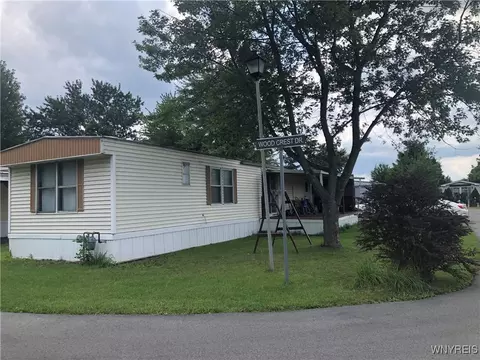6035 S Transit Woodcrest Rd #300, Lockport, NY 14094
