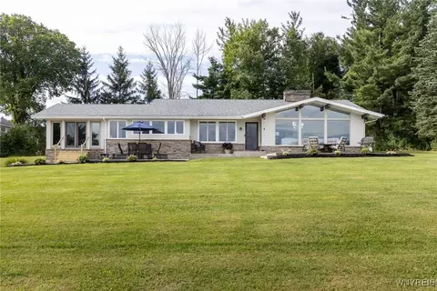 5720 Cole Rd, Orchard Park, NY 14127