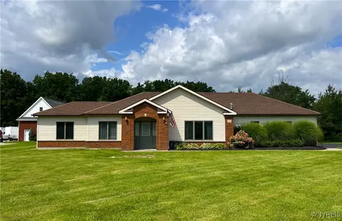 9440 Wehrle Dr, Clarence, NY 14031