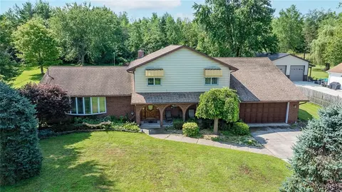 6390 Clinton St, Elma, NY 14059