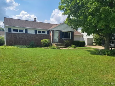 236 Frankhauser Rd, Amherst, NY 14221