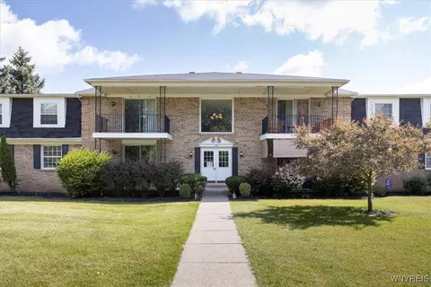 419 Burroughs Dr #G, Amherst, NY 14226