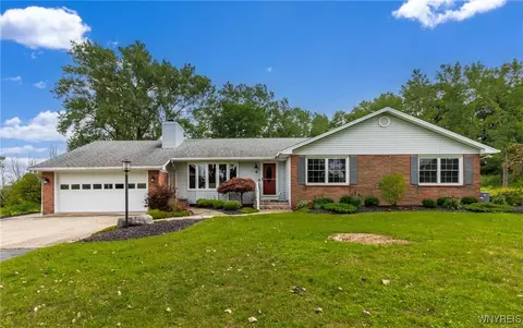 11720 Main Rd, Newstead, NY 14001
