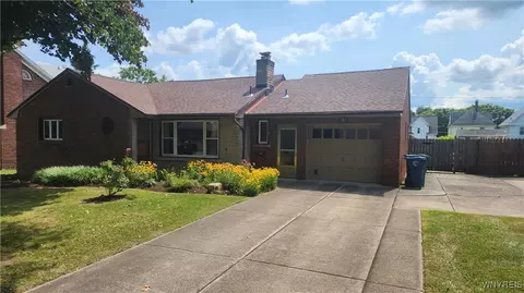 725 Seymour Ave, Niagara Falls, NY 14305