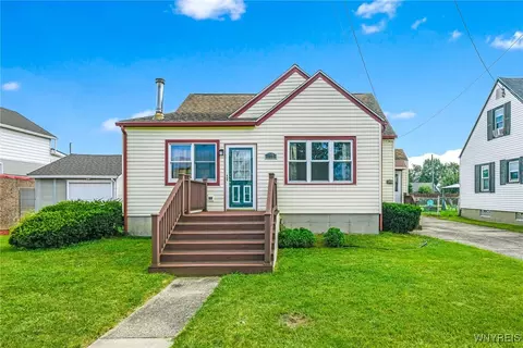 137 Evergreen Pl, Cheektowaga, NY 14225
