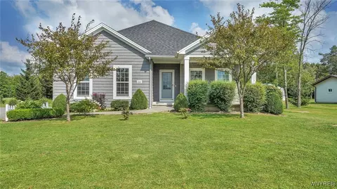 1080 Center St, Aurora, NY 14052