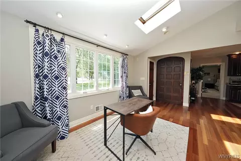 76 E Maplemere Rd, Amherst, NY 14221 photo 8