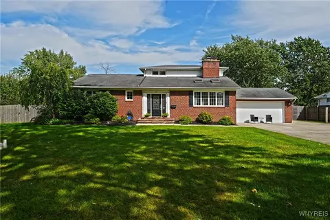76 E Maplemere Rd, Amherst, NY 14221