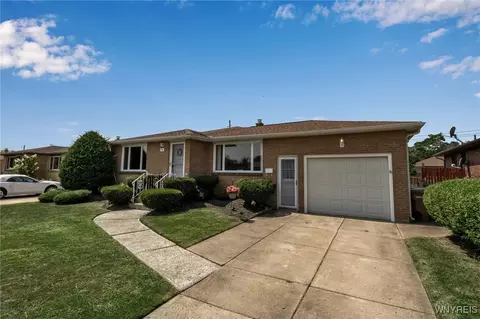 54 Joanne Ln, Cheektowaga, NY 14227