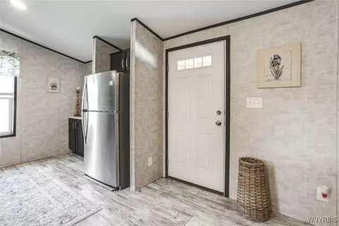 8 Budd Ave, Clarence, NY 14031 photo 3