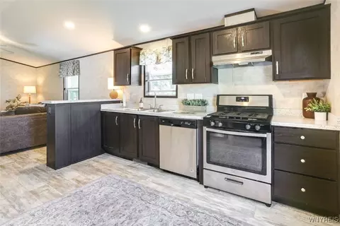 8 Budd Ave, Clarence, NY 14031 photo 6