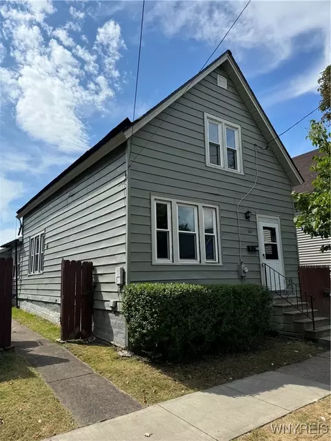 64 Germain St, Buffalo, NY 14207