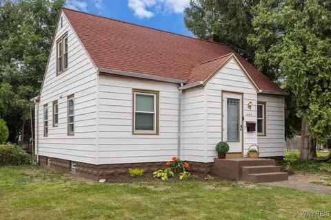 256 73rd St, Niagara Falls, NY 14304
