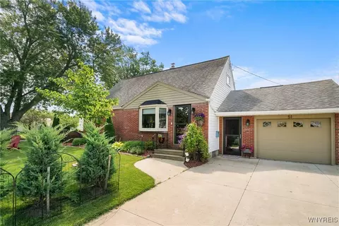 51 N Park Ave, Cheektowaga, NY 14225