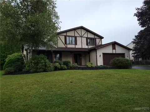 75 Jesson Pkwy, Lockport, NY 14094