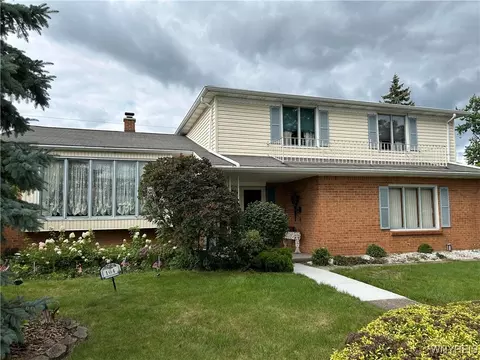 104 N Prince Dr, Depew, NY 14043