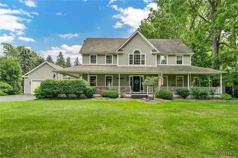 332 Lake Ave, Lancaster, NY 14086