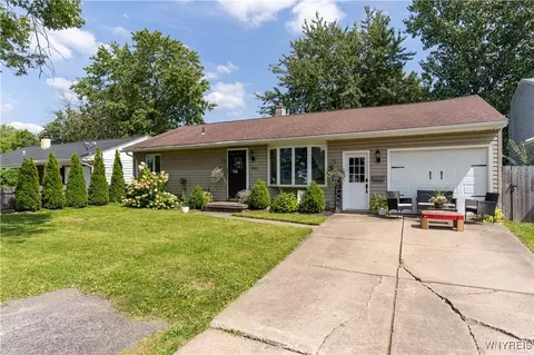 285 Maldiner Ave, Tonawanda, NY 14150