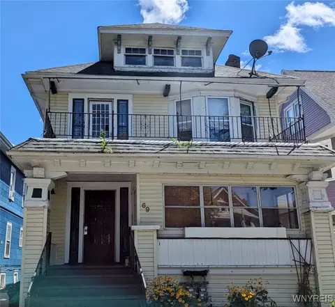 69 Roanoke Pkwy, Buffalo, NY 14210