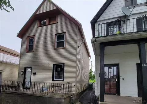 445 7th St, Buffalo, NY 14201