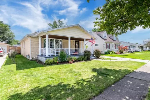 81 Alaska St, Cheektowaga, NY 14206