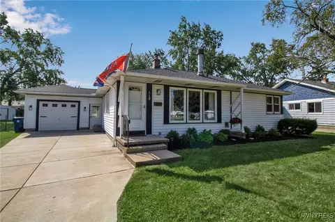 118 Brauncroft Ln, Amherst, NY 14226