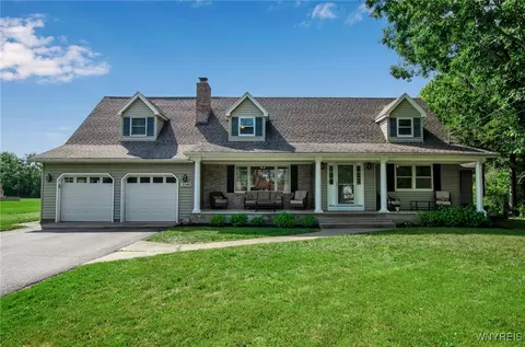 5540 Salt Rd, Clarence, NY 14031