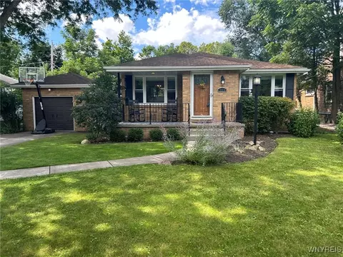 213 Monroe Dr, Amherst, NY 14221
