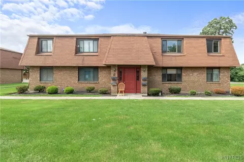 3896 Ridge Lea Rd #B, Amherst, NY 14228