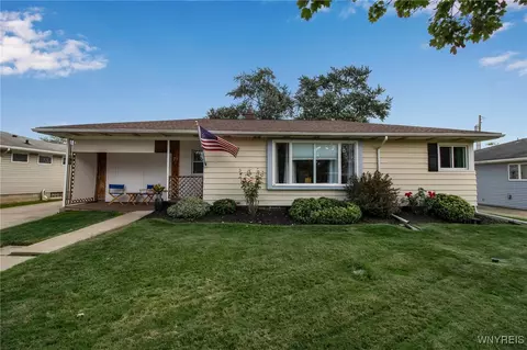 77 Woodgate Rd, Tonawanda, NY 14150